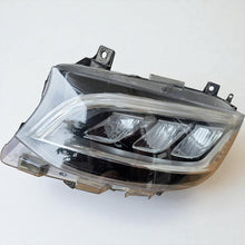 Laden Sie das Bild in den Galerie-Viewer, Frontscheinwerfer Mercedes-Benz Sprinter A9109068100 LED Links Headlight