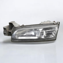 Laden Sie das Bild in den Galerie-Viewer, Frontscheinwerfer Mazda 626 Ge Links Scheinwerfer Headlight