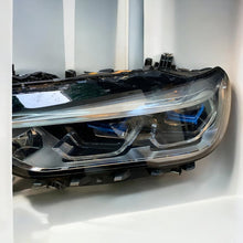 Laden Sie das Bild in den Galerie-Viewer, Frontscheinwerfer BMW G05 G06 74241529481789 Ein Stück (Rechts oder Links) SCH8535374853tc