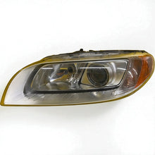 Load image into Gallery viewer, Frontscheinwerfer Volvo Xc70 8693918 Xenon Links Scheinwerfer Headlight