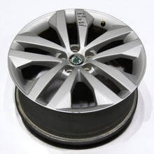 Laden Sie das Bild in den Galerie-Viewer, 1x Alufelge 17 Zoll 7.0&quot; 5x100 5J0601025N Skoda Fabia Ii Rim Wheel