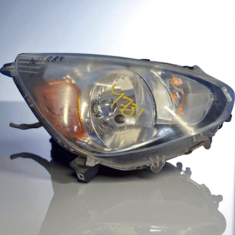 Frontscheinwerfer Mitsubishi Mirage 8301C694 Rechts Scheinwerfer Headlight