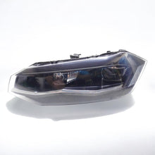 Laden Sie das Bild in den Galerie-Viewer, Frontscheinwerfer VW Polo 2G1941035B LED Links Scheinwerfer Headlight