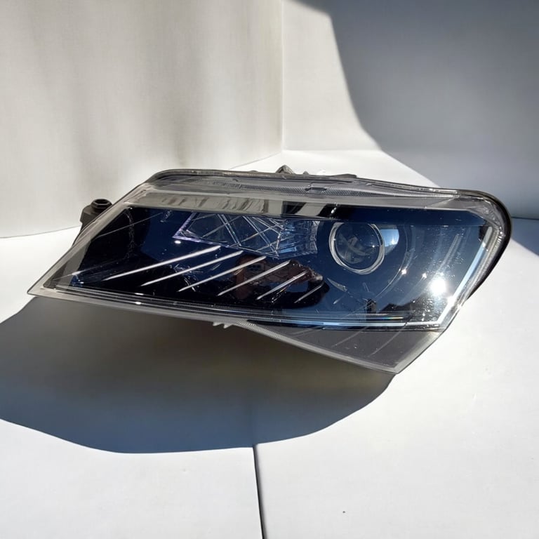 Frontscheinwerfer Skoda Superb III 3V1941015A Links Scheinwerfer Headlight
