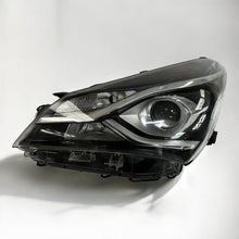 Load image into Gallery viewer, Frontscheinwerfer Toyota Yaris Links Scheinwerfer Headlight SCH2009474651gk
