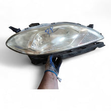 Laden Sie das Bild in den Galerie-Viewer, Frontscheinwerfer Honda Fr-V Frv Rechts Scheinwerfer Headlight