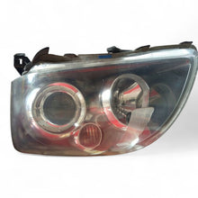 Laden Sie das Bild in den Galerie-Viewer, Frontscheinwerfer Toyota Avensis Ein Stück (Rechts oder Links) Headlight SCH5410036950vc