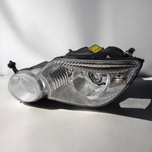 Laden Sie das Bild in den Galerie-Viewer, Frontscheinwerfer Skoda Yeti 5L1941015B 1K0941329 Xenon Links Headlight