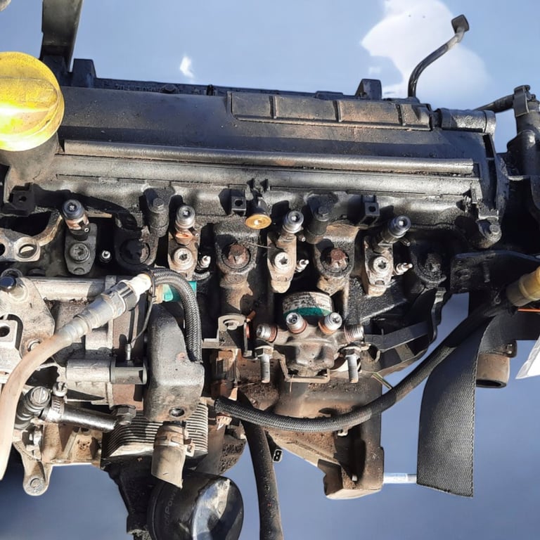 Motor Renault Clio III K9K766 1.5 DCI 85PS 2004 Diesel Engine Unkomplett