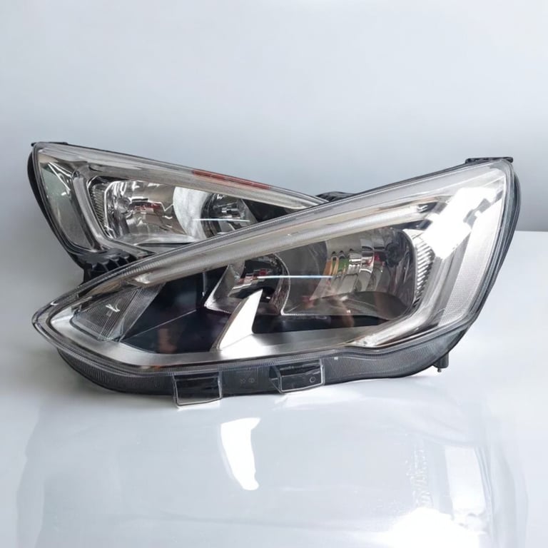 Frontscheinwerfer Ford Focus JX7B-13W030-AE JX7B-13W29-AE LED Rechts oder Links