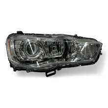 Laden Sie das Bild in den Galerie-Viewer, Frontscheinwerfer Mitsubishi Outlander II 8301C594 Xenon Rechts Headlight