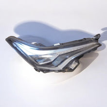 Laden Sie das Bild in den Galerie-Viewer, Frontscheinwerfer Toyota C-Hr Chr 81110-F4071-00 LED Rechts oder Links