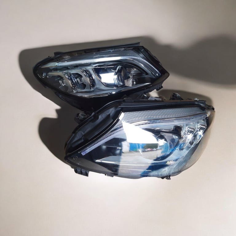 Frontscheinwerfer Mercedes-Benz A2059068505 A2059068605 Ein Satz Headlight