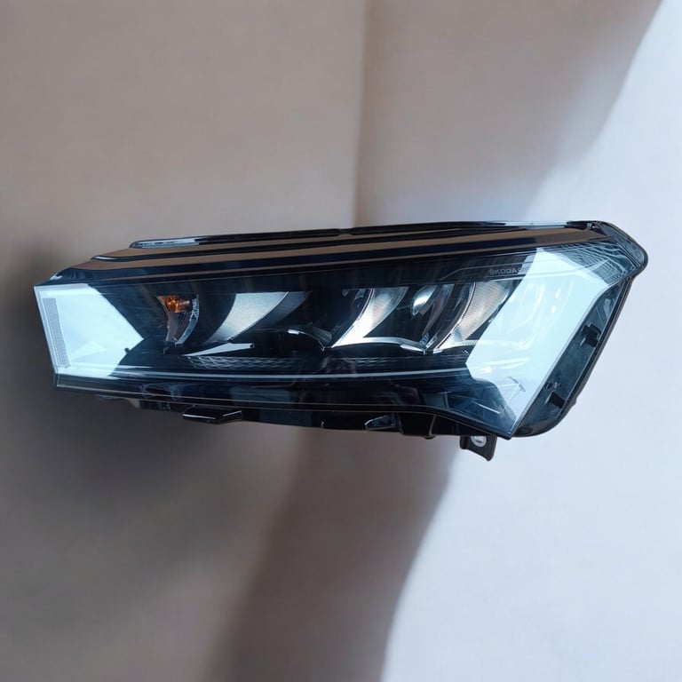 Frontscheinwerfer Skoda Enyaq 5LB941015 LED Links Scheinwerfer Headlight