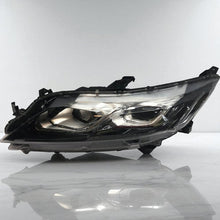 Laden Sie das Bild in den Galerie-Viewer, Frontscheinwerfer Mitsubishi Eclipse Cross 8301D073 LED Links Headlight SCH1060360186va