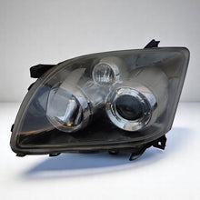 Laden Sie das Bild in den Galerie-Viewer, Frontscheinwerfer Toyota Avensis Links Scheinwerfer Headlight SCH8356199295mi