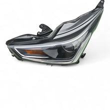 Laden Sie das Bild in den Galerie-Viewer, Frontscheinwerfer Toyota Aygo Links Scheinwerfer Headlight SCH7431340887ty
