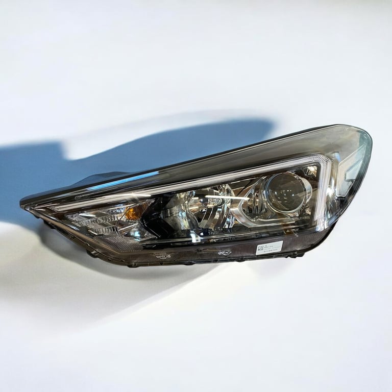 Frontscheinwerfer Hyundai Tucson D7921-21A30 Links Scheinwerfer Headlight