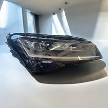 Load image into Gallery viewer, Frontscheinwerfer Skoda Superb III 3V1941016D 992941571AA Full LED Rechts