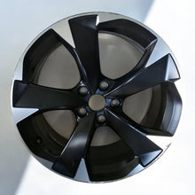 Laden Sie das Bild in den Galerie-Viewer, 1x Alufelge 18 Zoll 7.5&quot; 5x112 46ET Glanz Schwarz 5FA601025 Seat Leon Rim Wheel