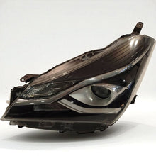 Load image into Gallery viewer, Frontscheinwerfer Toyota Yaris Links Scheinwerfer Headlight