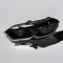 Laden Sie das Bild in den Galerie-Viewer, Frontscheinwerfer VW Polo 2G1941005D LED Links Scheinwerfer Headlight SCH9241145399dw