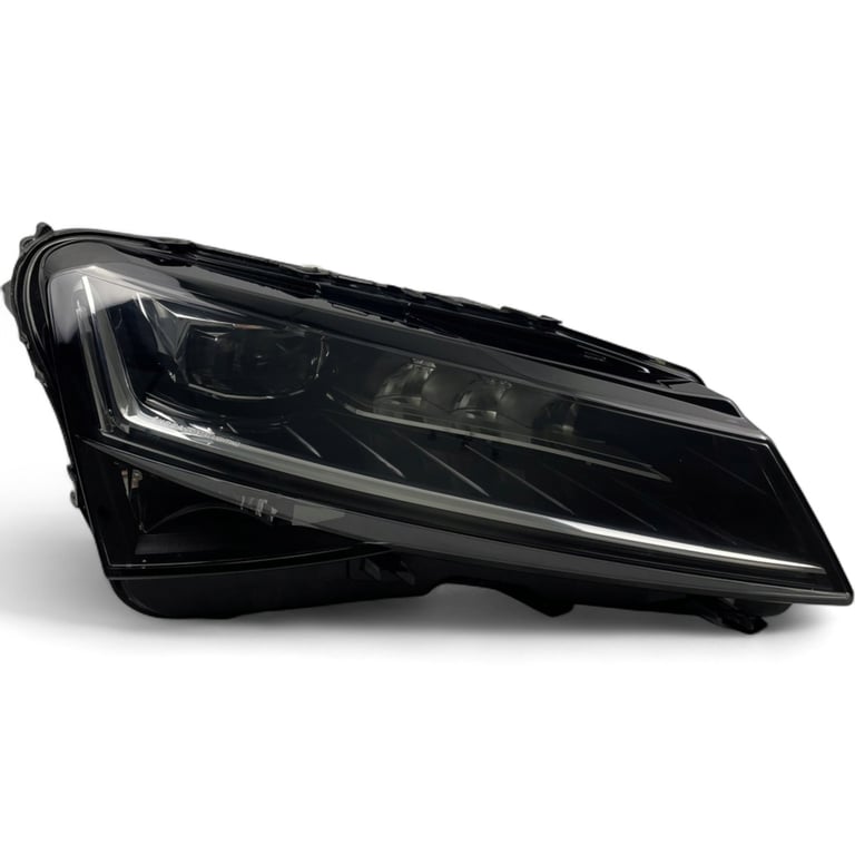Frontscheinwerfer Skoda Superb III 3V1941016D 992941571AA LED Rechts Headlight