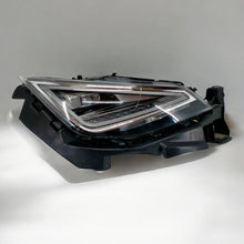 Laden Sie das Bild in den Galerie-Viewer, Frontscheinwerfer Seat Ibiza 6F1941008H Rechts Scheinwerfer Headlight