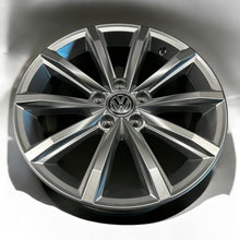 Load image into Gallery viewer, 1x Alufelge 17 Zoll 7.0" 5x112 40ET Glanz Silber 3G0601025D VW Passat Rim Wheel FEL2441236890vg