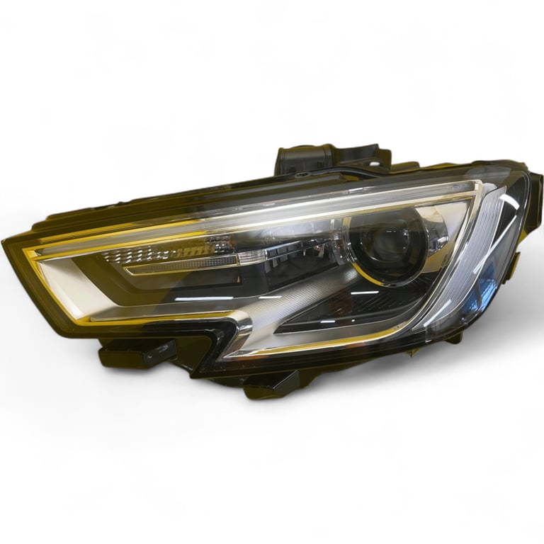 Frontscheinwerfer Audi A3 8V0941005E Xenon Ein Stück (Rechts oder Links)