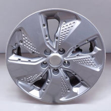 Load image into Gallery viewer, 1x Alufelge 17 Zoll 7.0&quot; 5x114.3 Glanz Silber 52910-K4000 Hyundai Kona Rim Wheel