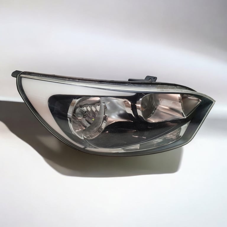 Frontscheinwerfer Kia Rio III 92102-1W000 LED Ein Stück (Rechts oder Links)