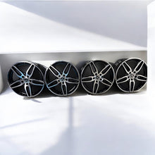 Laden Sie das Bild in den Galerie-Viewer, 4x Alufelge 18 Zoll 7.5&quot; 5x112 52ET Glanz Schwarz A1764010700 Mercedes-Benz Amg
