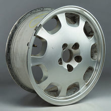 Laden Sie das Bild in den Galerie-Viewer, 1x Alufelge 16 Zoll 7.0&quot; 5x108 49ET 8623855 Volvo Rim Wheel