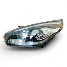 Laden Sie das Bild in den Galerie-Viewer, Frontscheinwerfer Kia Carens IV 92101-A4 Xenon Links Scheinwerfer Headlight SCH7018492157fp