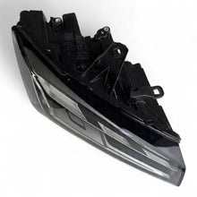 Laden Sie das Bild in den Galerie-Viewer, Frontscheinwerfer Audi Q2 81A941036 LED Rechts Scheinwerfer Headlight