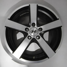 Laden Sie das Bild in den Galerie-Viewer, 1x Alufelge 17 Zoll 7.0&quot; 5x114.3 48ET KBA48060 Hyundai Rim Wheel