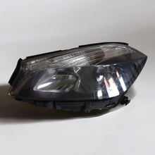 Load image into Gallery viewer, Frontscheinwerfer Mercedes-Benz W176 Links Scheinwerfer Headlight SCH8125263703ie