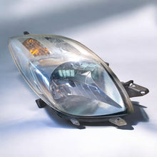 Load image into Gallery viewer, Frontscheinwerfer Toyota Yaris VAY3048 LED Rechts Scheinwerfer Headlight