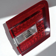 Load image into Gallery viewer, Rückleuchte Mercedes-Benz W251 Rechts Rearlight