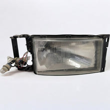 Laden Sie das Bild in den Galerie-Viewer, Frontscheinwerfer 1EG007150-22 Rechts Scheinwerfer Headlight