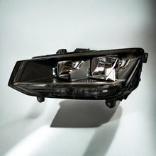 Laden Sie das Bild in den Galerie-Viewer, Frontscheinwerfer Audi Q2 Links Scheinwerfer Headlight