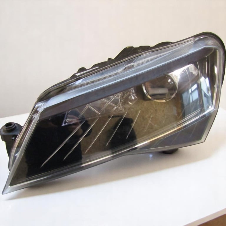 Frontscheinwerfer Skoda Superb III 3V1941015B Xenon Links Scheinwerfer Headlight
