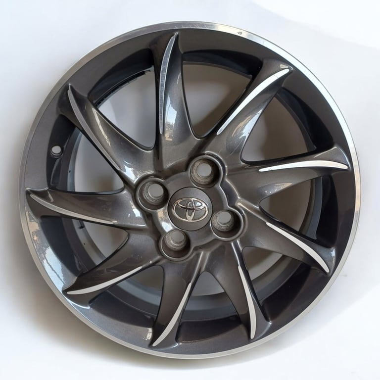 1x Alufelge 16 Zoll 6.0" 4x100 51ET Glanz Silber PZ406B067 Toyota Yaris