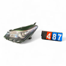 Load image into Gallery viewer, Frontscheinwerfer Toyota Yaris CSC22294 Links Scheinwerfer Headlight SCH7367401826sd