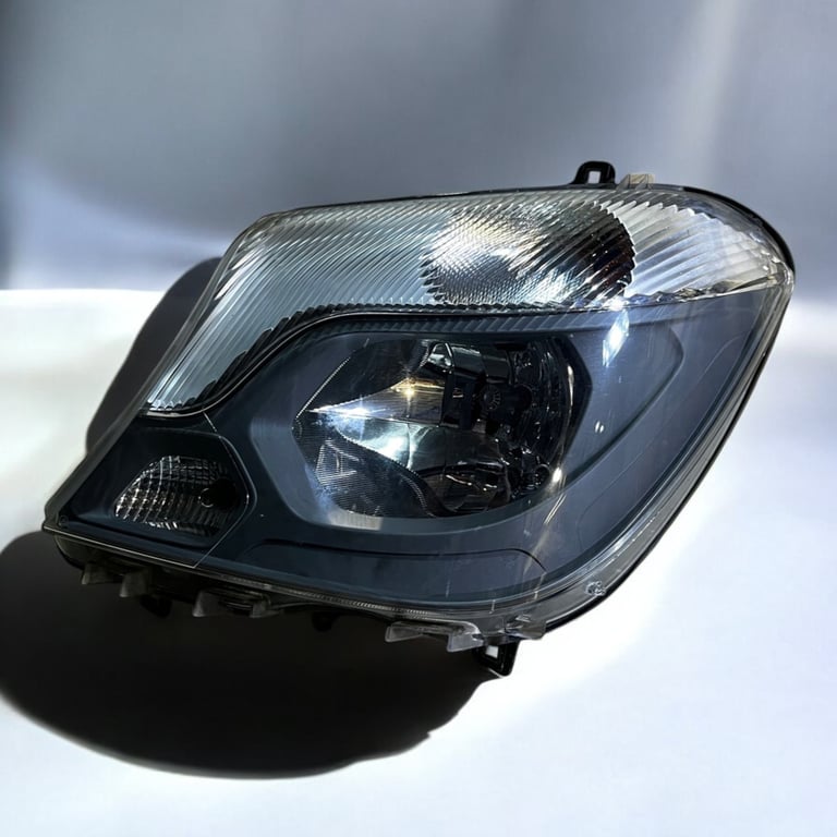 Frontscheinwerfer Mercedes-Benz Sprinter A9068202461 Rechts oder Links