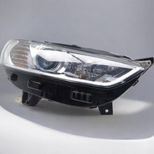 Laden Sie das Bild in den Galerie-Viewer, Frontscheinwerfer Ford Mondeo Hatchback DS73-13W029-BE Rechts Headlight SCH2902066278wd