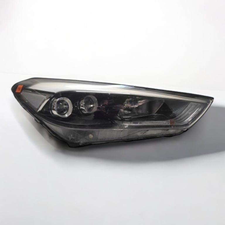 Frontscheinwerfer Hyundai Tucson 92102-D7201- Rechts Scheinwerfer Headlight