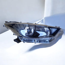 Load image into Gallery viewer, Frontscheinwerfer Toyota Yaris Rechts Scheinwerfer Headlight
