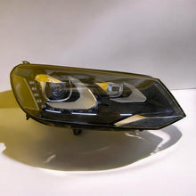Laden Sie das Bild in den Galerie-Viewer, Frontscheinwerfer VW Touareg 7P1941752 Xenon Rechts Scheinwerfer Headlight